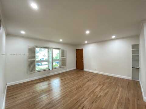 7620 SW 56th Ave, Miami, FL 33143