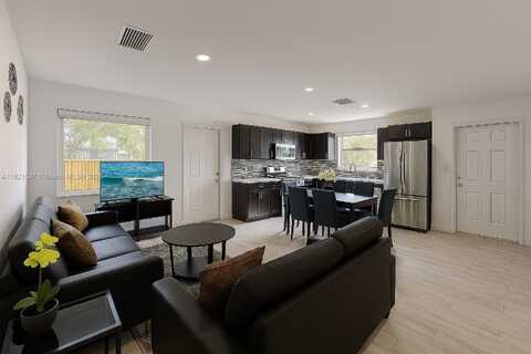 116 NW 4th Ave, Hallandale Beach, FL 33009