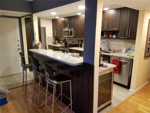 3860 NE 170th St, North Miami Beach, FL 33160