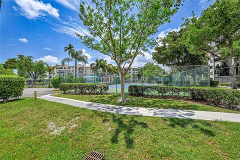 6195 Rock Island Rd, Tamarac, FL 33319
