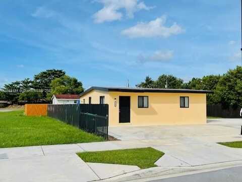 12121 SW 216th St, Miami, FL 33170