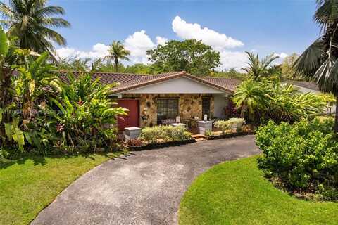 9728 SW 135th Ter, Miami, FL 33176