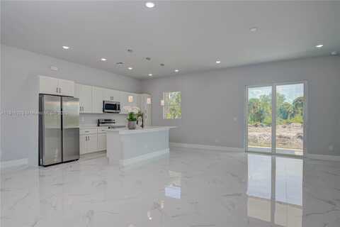 3417 71 St W, Lehigh Acres, FL 33971