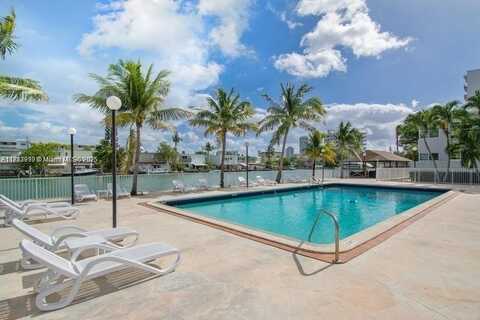 7207 Bay Dr, Miami Beach, FL 33141