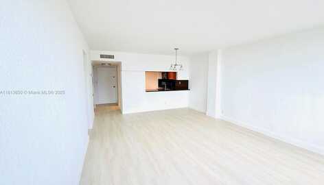 9001 SW 77th Ave, Miami, FL 33156
