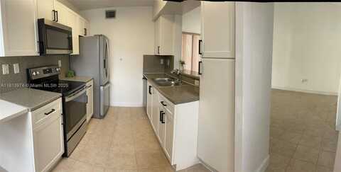 9762 NW 47th Ter, Doral, FL 33178