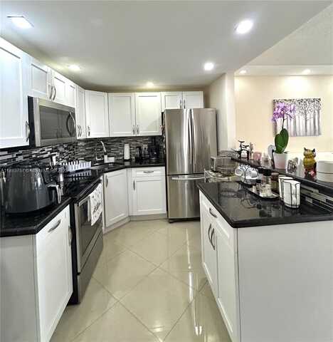 3200 NE 7th Ct, Pompano Beach, FL 33062
