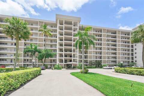 3150 N Palm Aire Dr, Pompano Beach, FL 33069