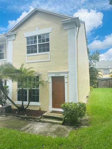 2936 Belmont Ln, Cooper City, FL 33026
