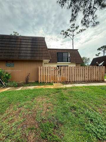 2333 Caroma Ln, West Palm Beach, FL 33415