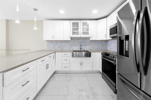 2851 NE 183rd St, Aventura, FL 33160