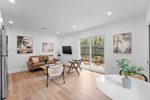 921 NE 16th Ter, Fort Lauderdale, FL 33304