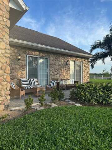 186 S Bear Pointe Dr, Lake Placid, FL 33852