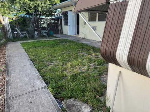1930 NW 52nd St, Miami, FL 33142