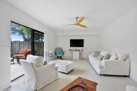 839 Blue Ridge Cir, West Palm Beach, FL 33409
