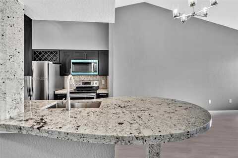 2811 N Oakland Forest Dr, Oakland Park, FL 33309