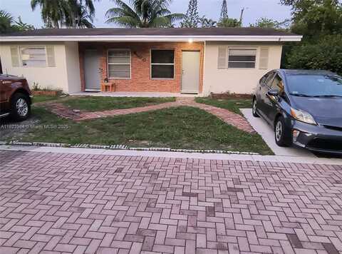 4900 SW 28th Ter, Dania Beach, FL 33312