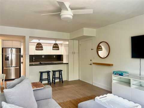 195 Sunrise Dr, Key Biscayne, FL 33149