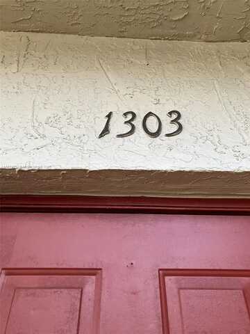 1303 Partridge Close, Pompano Beach, FL 33064