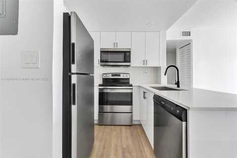 620 SW 10th St, Miami, FL 33130