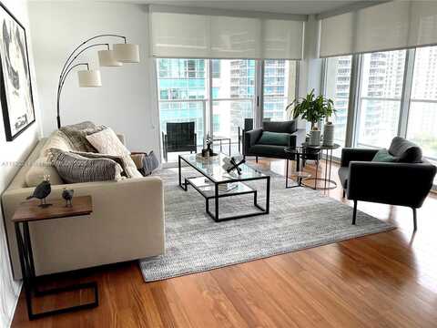 1155 Brickell Bay Dr, Miami, FL 33131