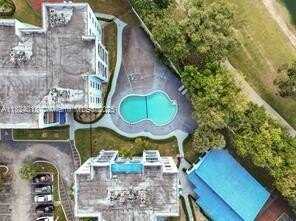 9440 Fontainebleau Blvd, Miami, FL 33172