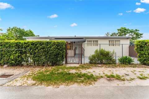 3150 NW 90th St, Miami, FL 33147