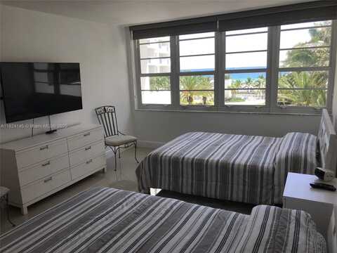 100 Lincoln Rd, Miami Beach, FL 33139