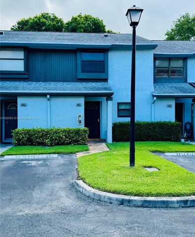 4923 NW 82nd Ave, Lauderhill, FL 33351
