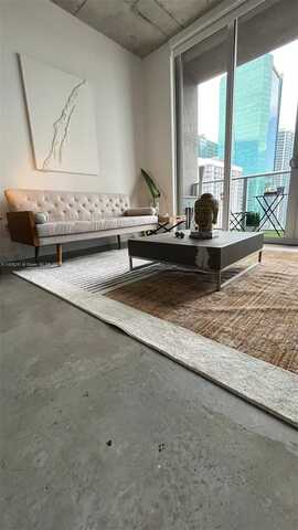 151 SE 1st St, Miami, FL 33131
