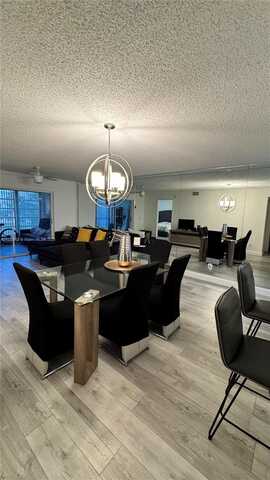 10369 NW 24th Pl, Sunrise, FL 33322