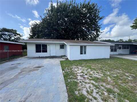 2720 NW 2nd St, Pompano Beach, FL 33069