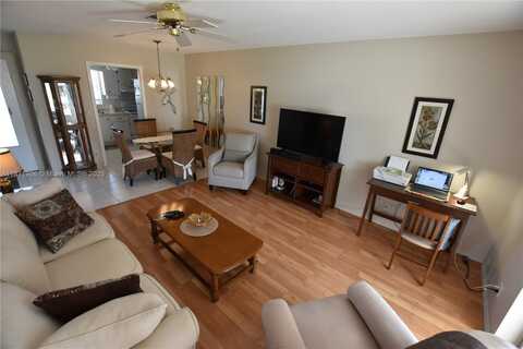 2862 W Crosley Dr, West Palm Beach, FL 33415