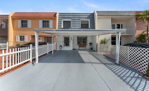 960 W 79th Pl, Hialeah, FL 33014