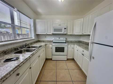 1947 Jefferson St, Hollywood, FL 33020