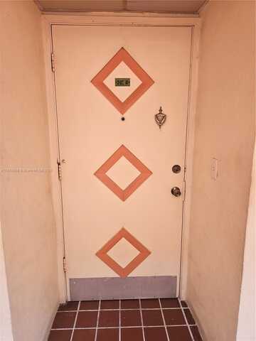 215 SE 3rd Ave, Hallandale Beach, FL 33009