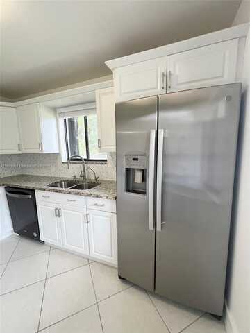304 Racquet Club Rd, Weston, FL 33326