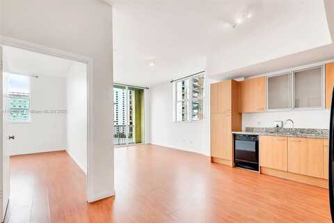1350 NW 8th Ct, Miami, FL 33136