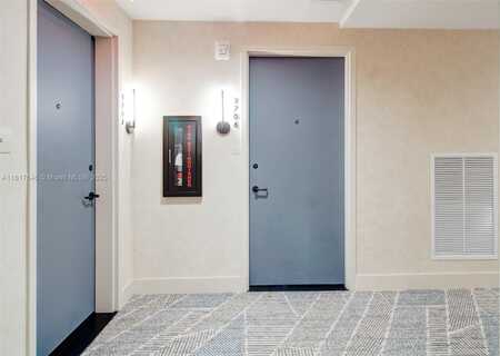 159 6 st, Miami, FL 33132