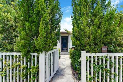 8730 NE 8th Ct, Miami, FL 33138