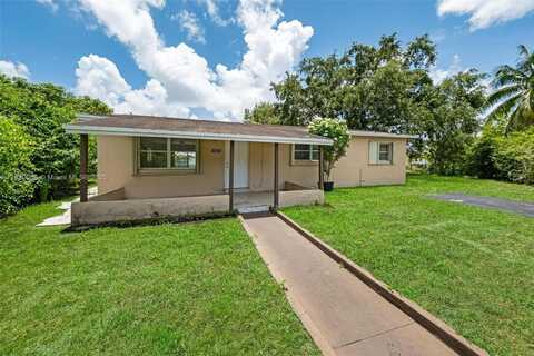 2250 NW 180th Ter, Miami Gardens, FL 33056