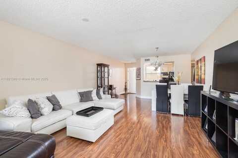 10369 NW 24th Pl, Sunrise, FL 33322
