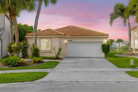 15696 NW 12th Mnr, Pembroke Pines, FL 33028