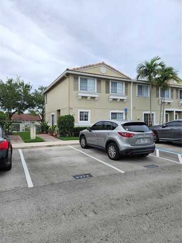 9279 Chambers St, Tamarac, FL 33321