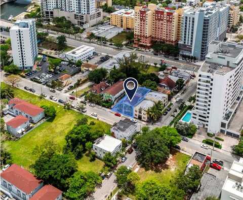 566 NW 1st St, Miami, FL 33128