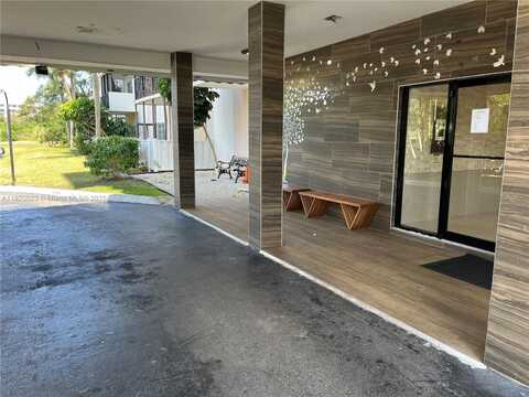4164 Inverrary Dr, Lauderhill, FL 33319