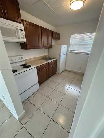 2780 NW 14th St, Fort Lauderdale, FL 33311