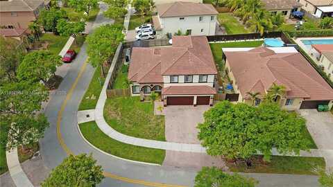 9402 SW 218th Ln, Cutler Bay, FL 33190