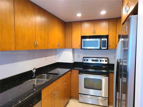 10350 W Bay Harbor Dr, Bay Harbor Islands, FL 33154