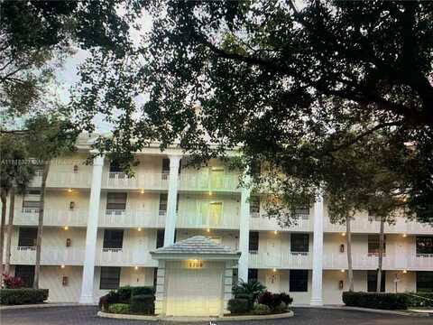 1709 Whitehall Dr, Davie, FL 33324